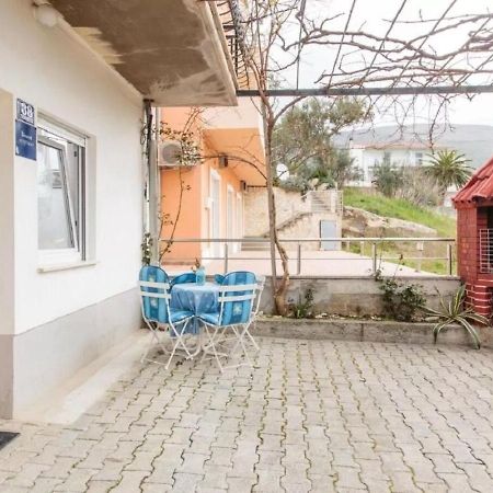 Apartment Knez 1 - 50 M From Beach Podstrana Exterior photo
